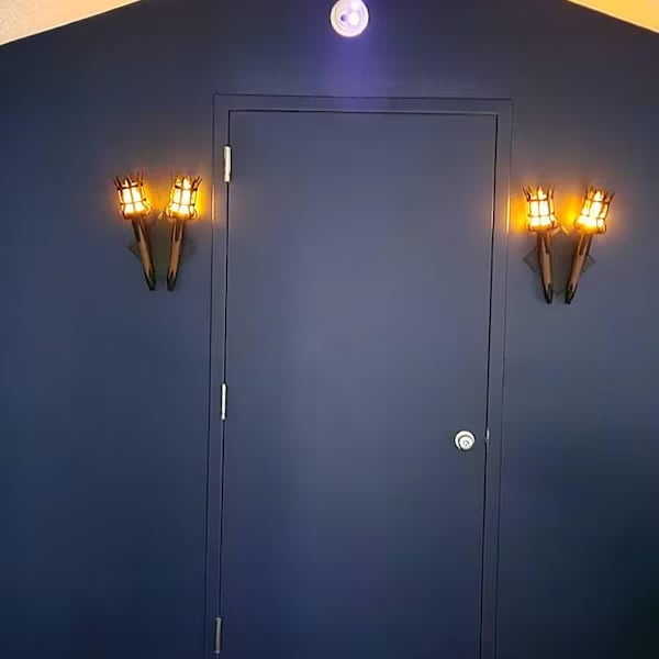 🔥Medieval Torch Wall Sconce: Battery LED Realistic Candle Light with Remote